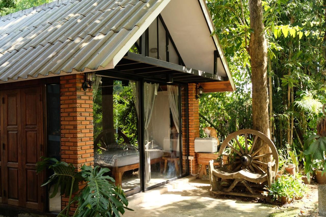 Ashi Guesthouse Chiangdao Чіанґдау Екстер'єр фото
